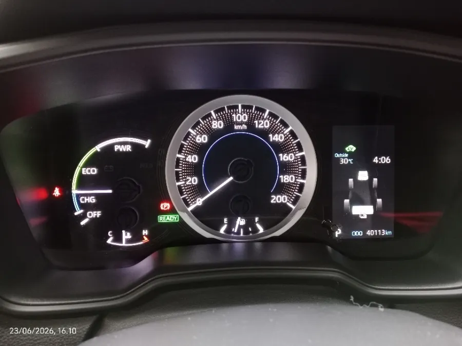 Foto Mobil Bekas Odometer Toyota Corolla Cross 1.8 Hybrid tahun 2021