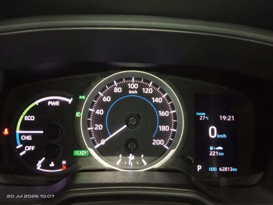 Foto Mobil Bekas Odometer Toyota Corolla Cross 1.8 Hybrid tahun 2021