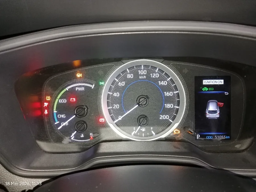 Foto Mobil Bekas Odometer Toyota Corolla Cross 1.8 Hybrid tahun 2021
