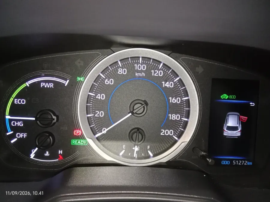 Foto Mobil Bekas Odometer Toyota Corolla Cross 1.8 Hybrid tahun 2021