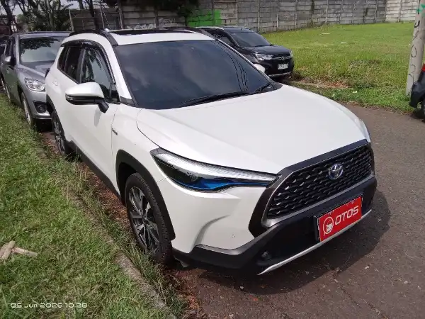 2022 Toyota Corolla Cross 1.8 Hybrid - Foto 1 dari 6