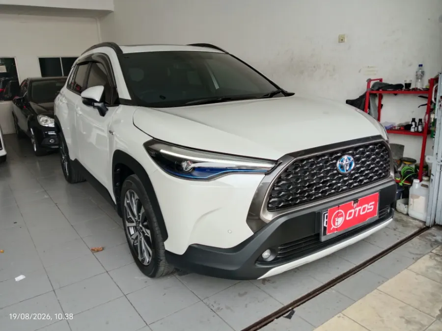 Foto Mobil Bekas Kanan Depan Toyota Corolla Cross 1.8 Hybrid tahun 2022
