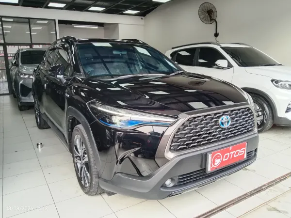 2022 Toyota Corolla Cross 1.8 Hybrid - Foto 1 dari 6