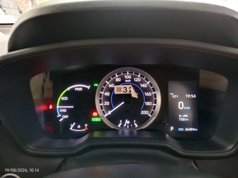 Foto Mobil Bekas Odometer Toyota Corolla Cross 1.8 Hybrid tahun 2022