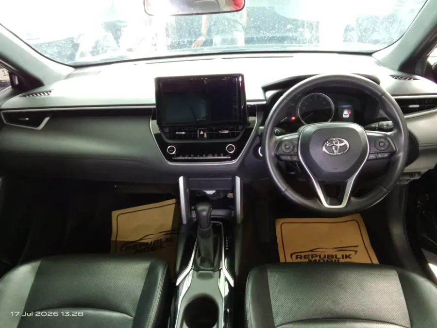 Foto Mobil Bekas Dashboard Toyota Corolla Cross 1.8 Hybrid tahun 2023