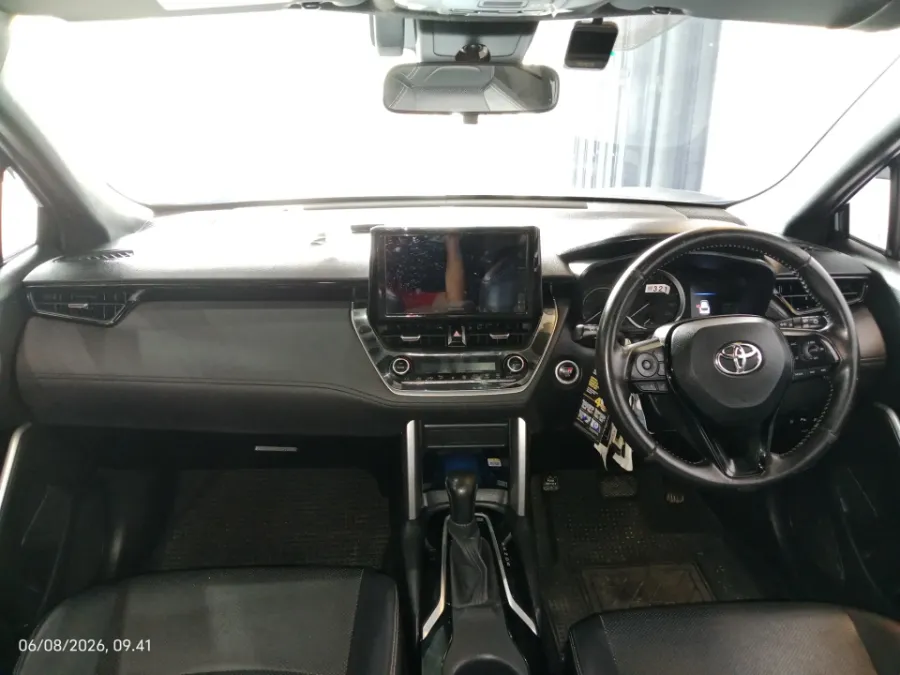Foto Mobil Bekas Dashboard Toyota Corolla Cross 1.8 Hybrid tahun 2023