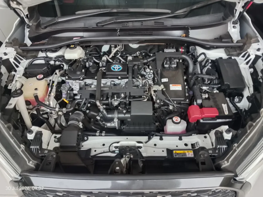 Foto Mobil Bekas Mesin Toyota Corolla Cross 1.8 Hybrid tahun 2023