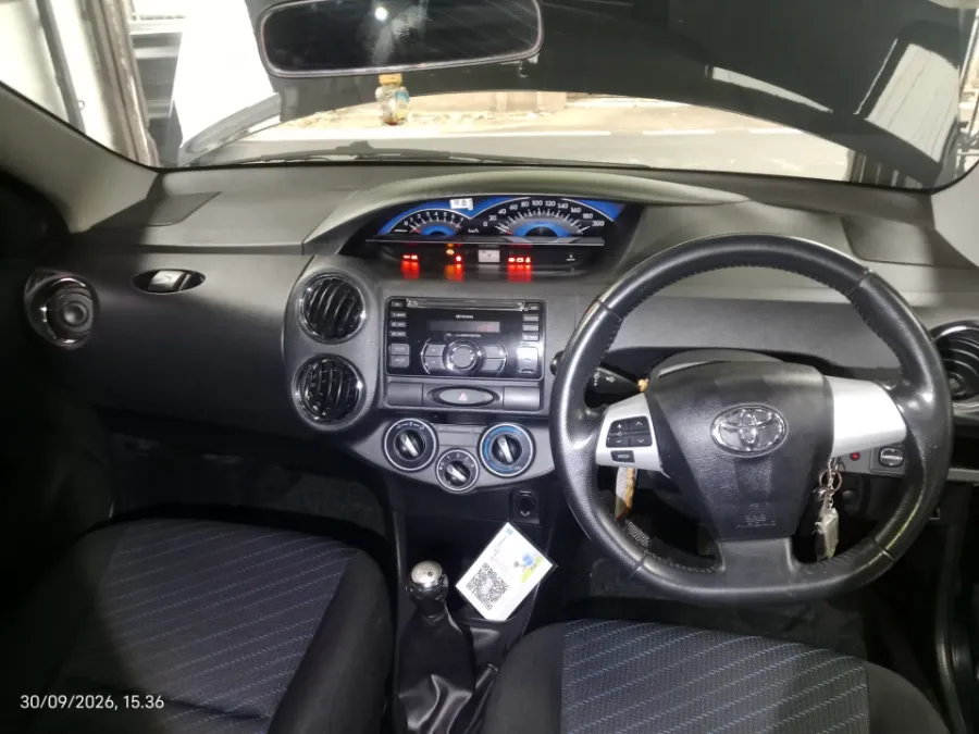 Foto Mobil Bekas Dashboard Toyota Etios 1.2 G tahun 2016