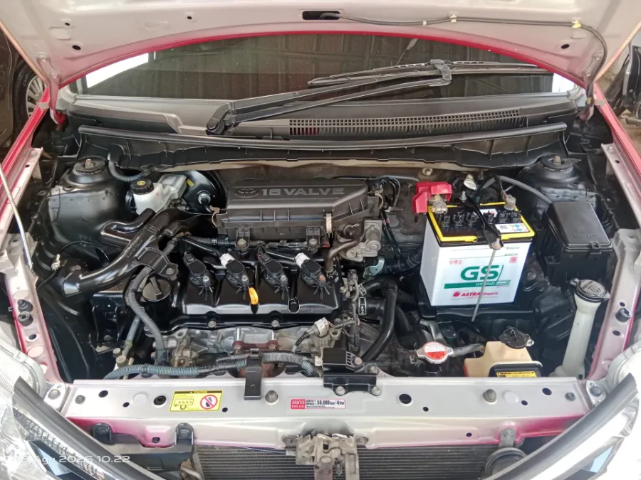 Foto Mobil Bekas Mesin Toyota Etios Valco 1.2 E tahun 2016