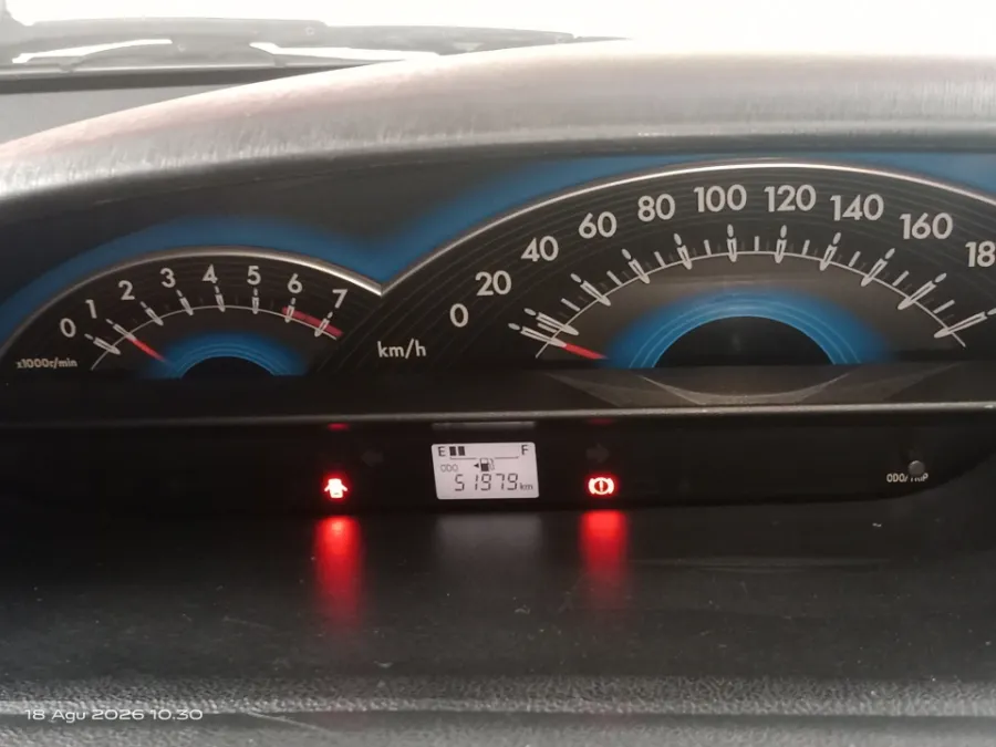 Foto Mobil Bekas Odometer Toyota Etios Valco 1.2 E tahun 2016