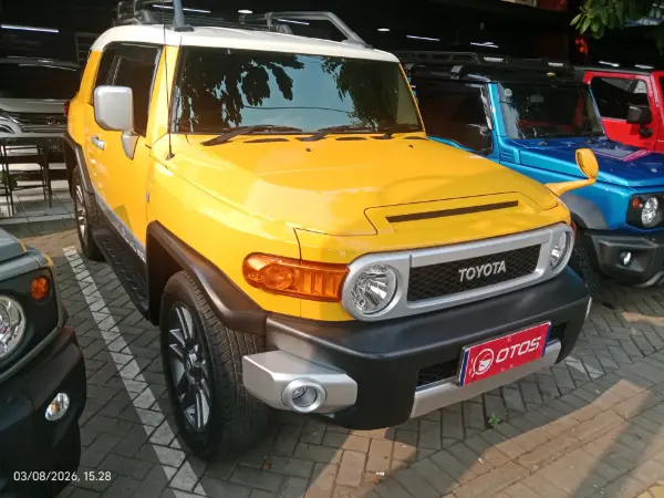 2017 Toyota FJ Cruiser 4.0 - Foto 1 dari 6