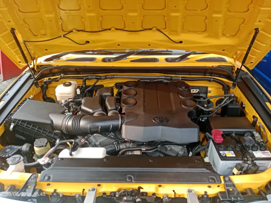 Foto Mobil Bekas Mesin Toyota FJ Cruiser 4.0 tahun 2017