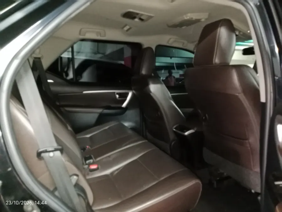 Foto Mobil Bekas Kabin Belakang Toyota Fortuner 2.4 4X2 VRZ tahun 2016