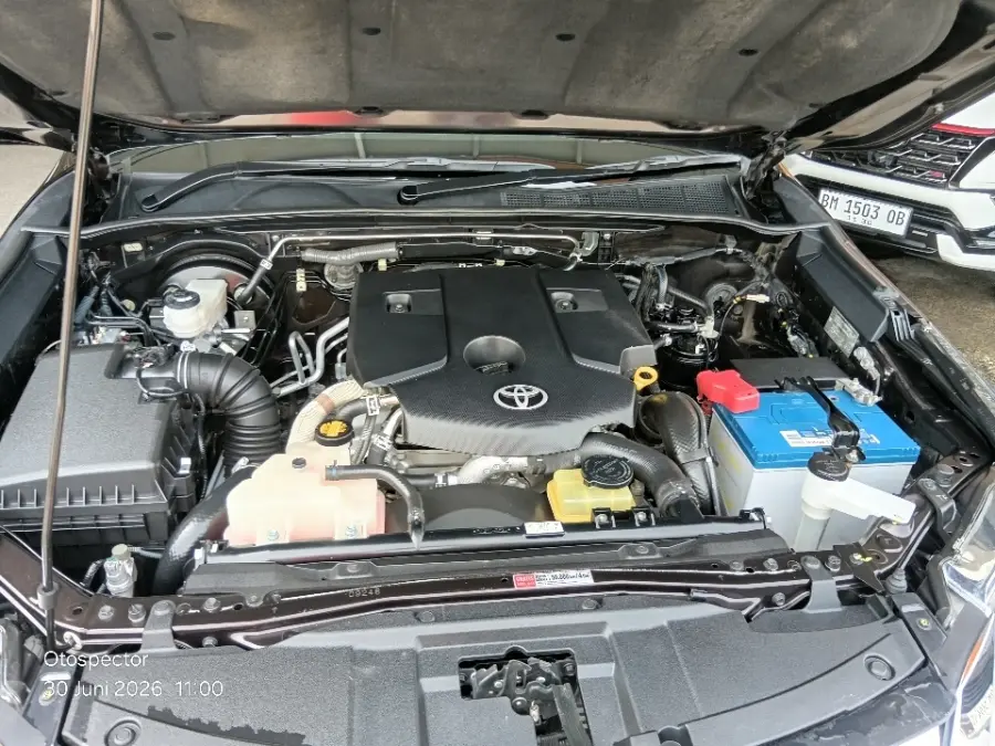 Foto Mobil Bekas Mesin Toyota Fortuner 2.4 4X2 VRZ tahun 2016