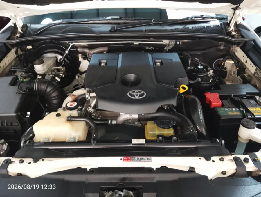 Foto Mobil Bekas Mesin Toyota Fortuner 2.4 4X2 VRZ tahun 2016