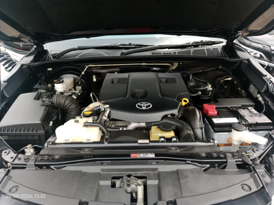 Foto Mobil Bekas Mesin Toyota Fortuner 2.4 4X2 VRZ tahun 2016