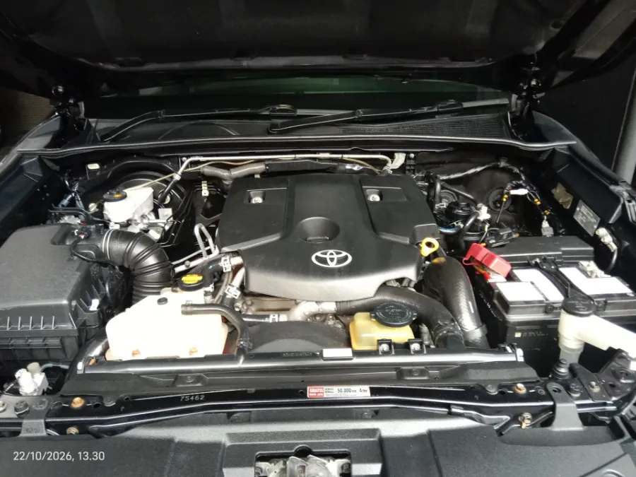 Foto Mobil Bekas Mesin Toyota Fortuner 2.4 4X2 VRZ tahun 2016