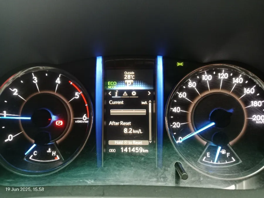 Foto Mobil Bekas Odometer Toyota Fortuner 2.4 4X2 VRZ tahun 2017