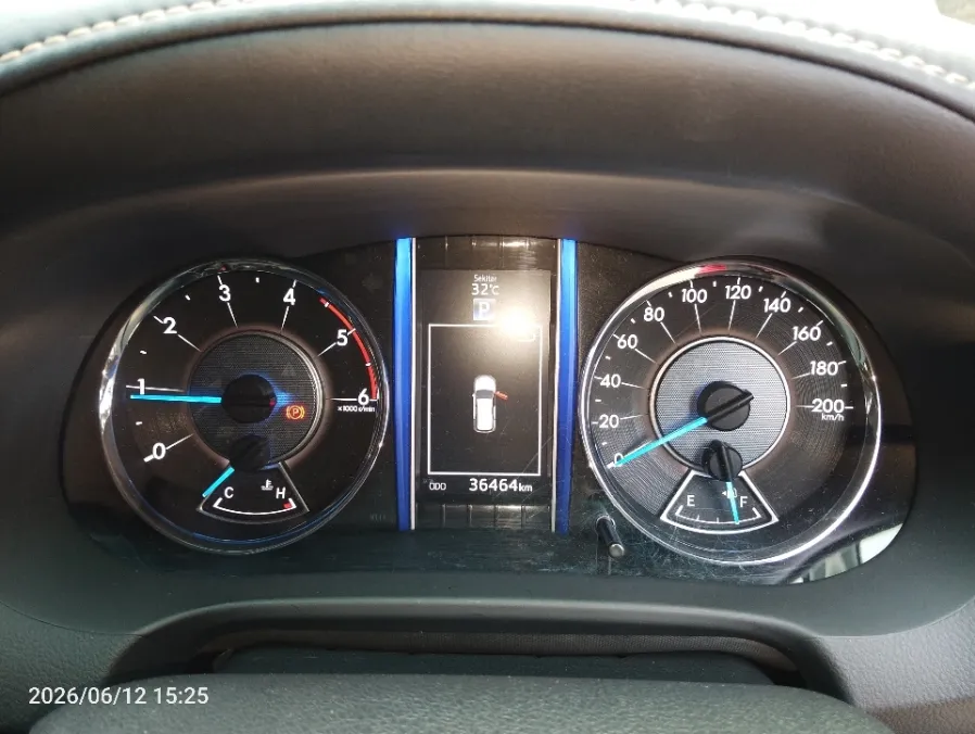 Foto Mobil Bekas Odometer Toyota Fortuner 2.4 4X2 VRZ tahun 2017