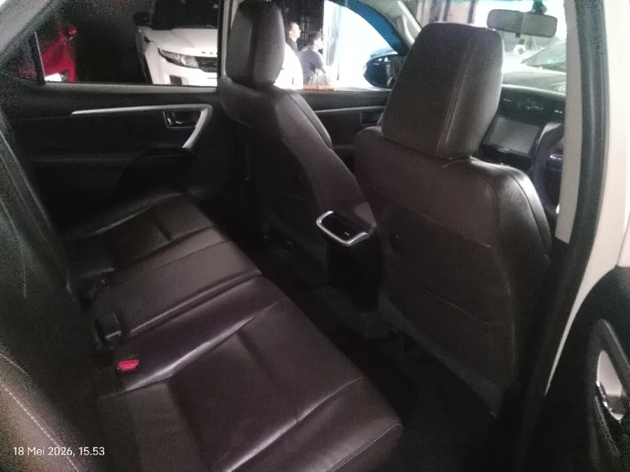 Foto Mobil Bekas Kabin Belakang Toyota Fortuner 2.4 4X2 VRZ tahun 2018