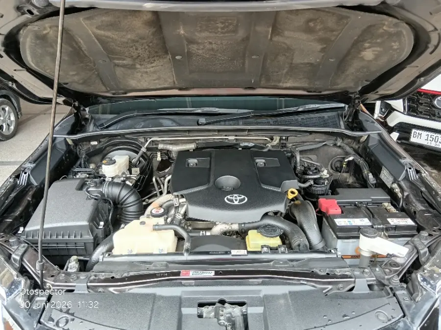 Foto Mobil Bekas Mesin Toyota Fortuner 2.4 4X2 VRZ tahun 2018