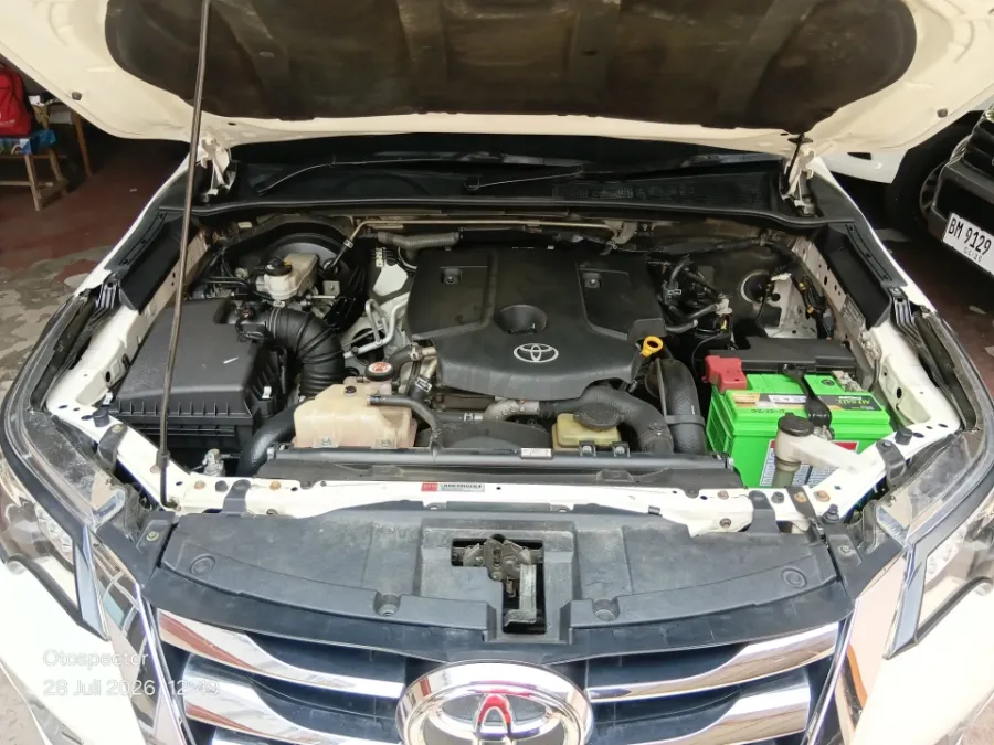 Foto Mobil Bekas Mesin Toyota Fortuner 2.4 4X2 VRZ tahun 2018