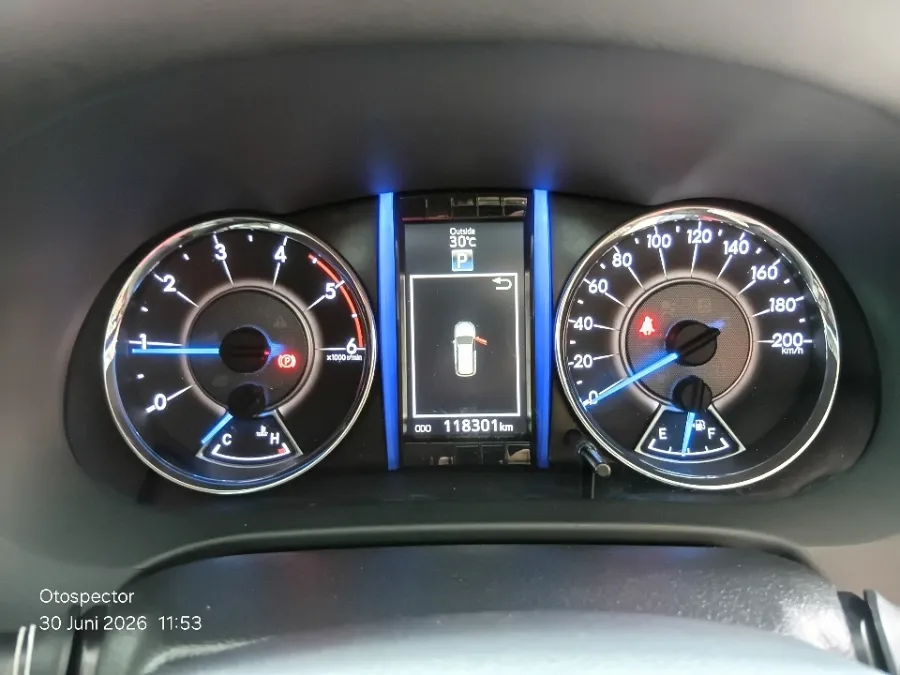 Foto Mobil Bekas Odometer Toyota Fortuner 2.4 4X2 VRZ tahun 2018