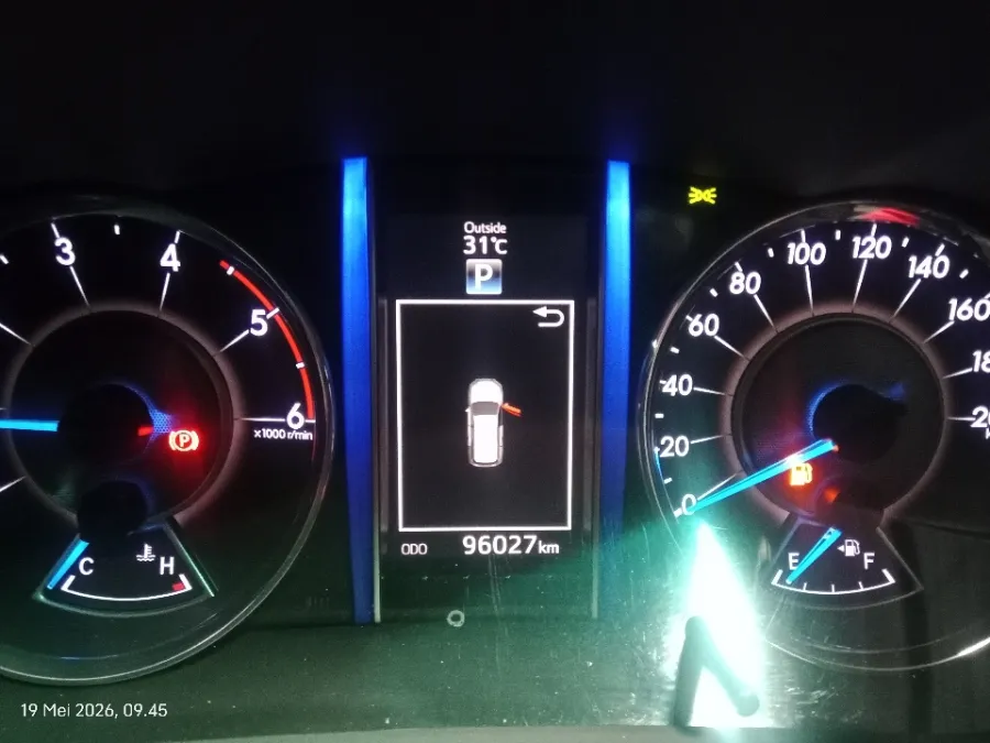 Foto Mobil Bekas Odometer Toyota Fortuner 2.4 4X2 VRZ tahun 2018