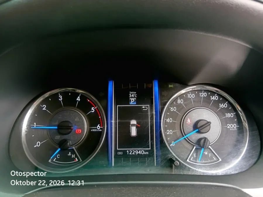 Foto Mobil Bekas Odometer Toyota Fortuner 2.4 4X2 VRZ tahun 2018