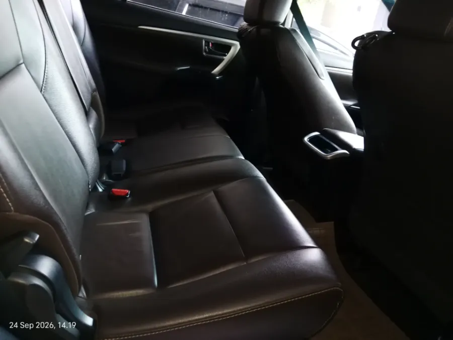 Foto Mobil Bekas Kabin Belakang Toyota Fortuner 2.4 4X2 VRZ tahun 2019
