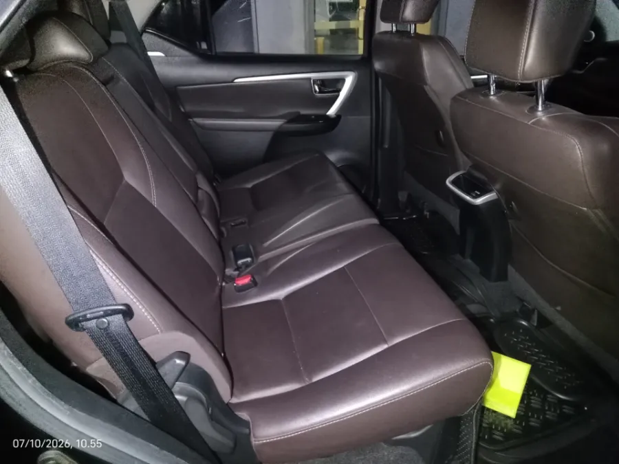 Foto Mobil Bekas Kabin Belakang Toyota Fortuner 2.4 4X2 VRZ tahun 2019