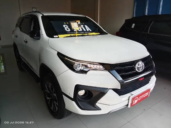 2019 Toyota Fortuner 2.4 4X2 VRZ - Foto 1 dari 6
