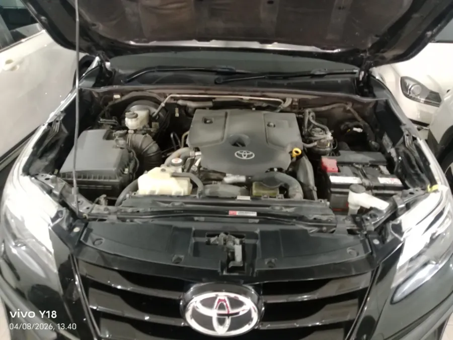 Foto Mobil Bekas Mesin Toyota Fortuner 2.4 4X2 VRZ tahun 2019