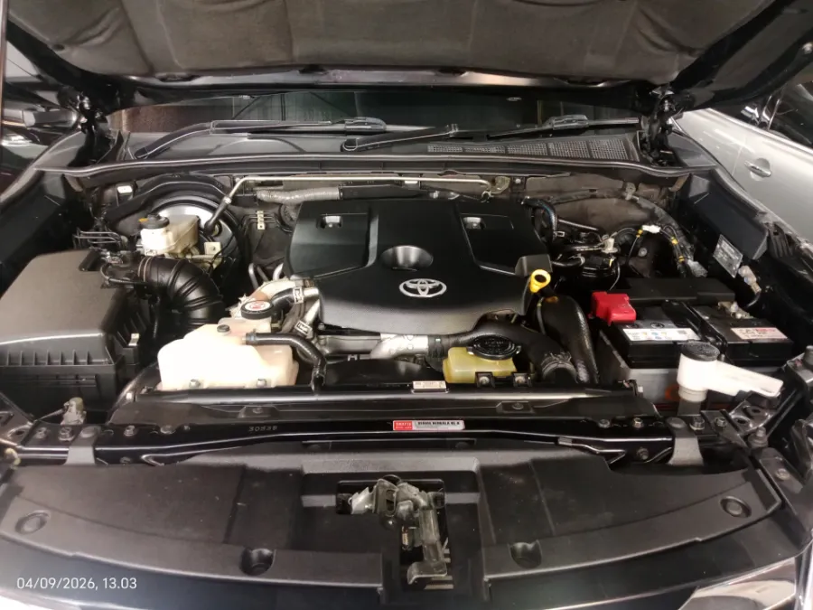 Foto Mobil Bekas Mesin Toyota Fortuner 2.4 4X2 VRZ tahun 2019