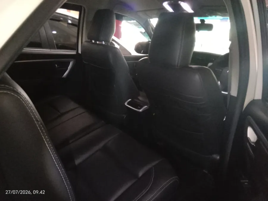 Foto Mobil Bekas Kabin Belakang Toyota Fortuner 2.4 4X2 VRZ tahun 2020