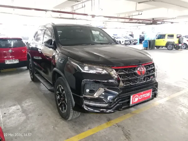 2020 Toyota Fortuner 2.4 4X2 VRZ - Foto 1 dari 6