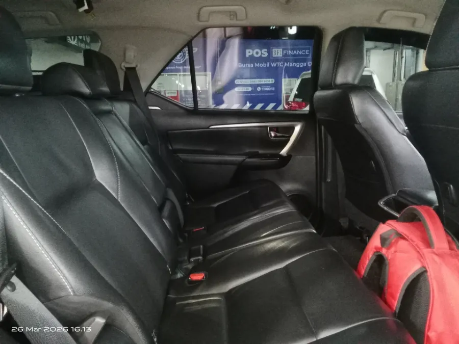 Foto Mobil Bekas Kabin Belakang Toyota Fortuner 2.4 4X2 VRZ tahun 2021