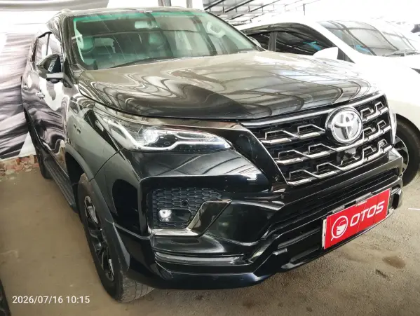 2021 Toyota Fortuner 2.4 4X2 VRZ - Foto 1 dari 6