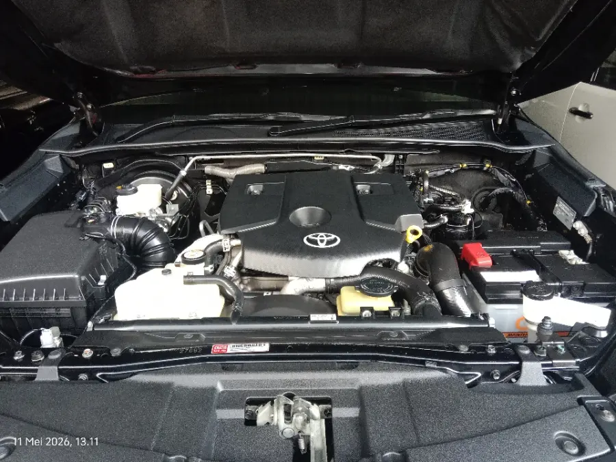 Foto Mobil Bekas Mesin Toyota Fortuner 2.4 4X2 VRZ tahun 2021