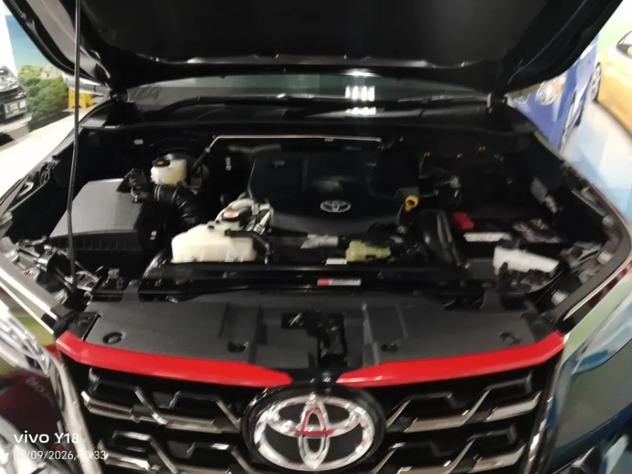 Foto Mobil Bekas Mesin Toyota Fortuner 2.4 4X2 VRZ tahun 2021