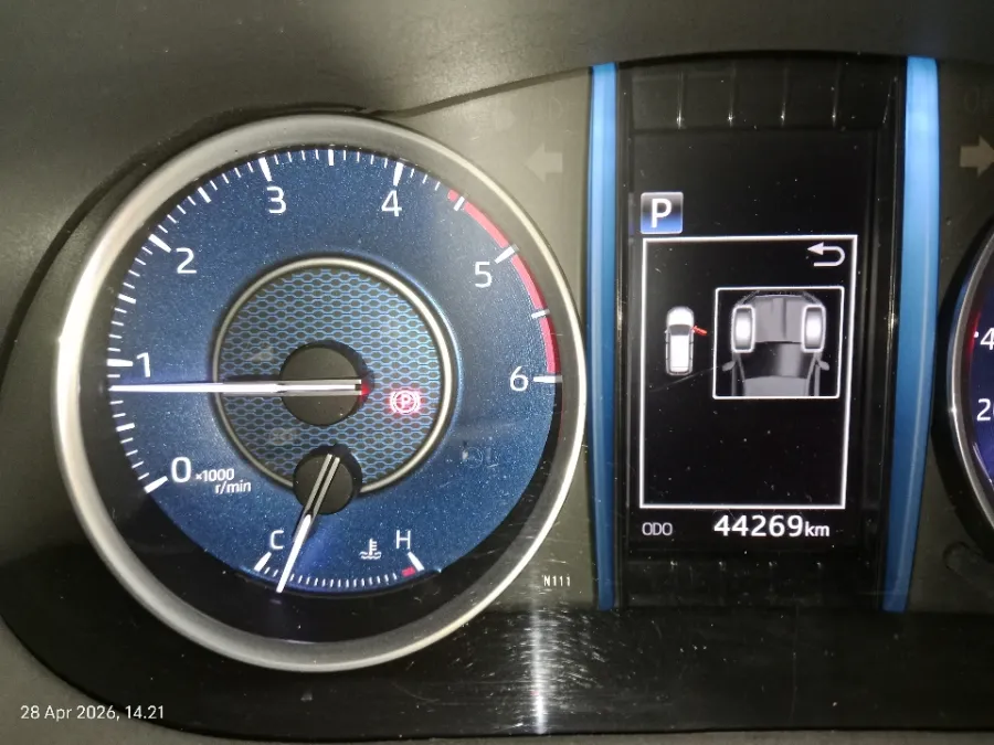 Foto Mobil Bekas Odometer Toyota Fortuner 2.4 4X2 VRZ tahun 2021