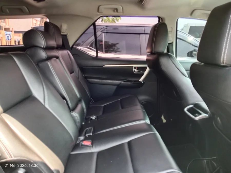 Foto Mobil Bekas Kabin Belakang Toyota Fortuner 2.4 G tahun 2016