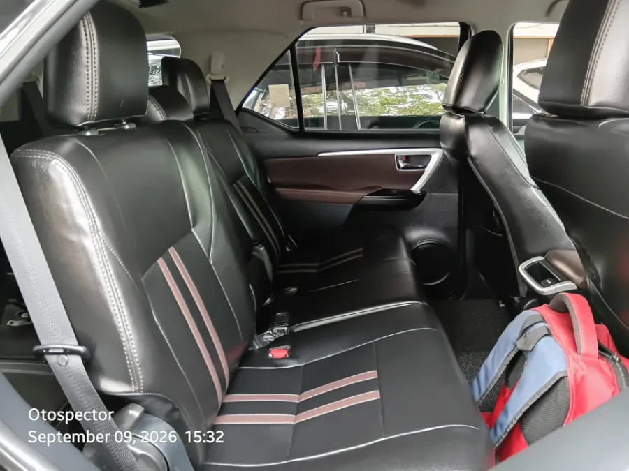 Foto Mobil Bekas Kabin Belakang Toyota Fortuner 2.4 G tahun 2016