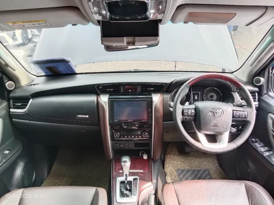 Foto Mobil Bekas Dashboard Toyota Fortuner 2.7 4X2 SRZ tahun 2017