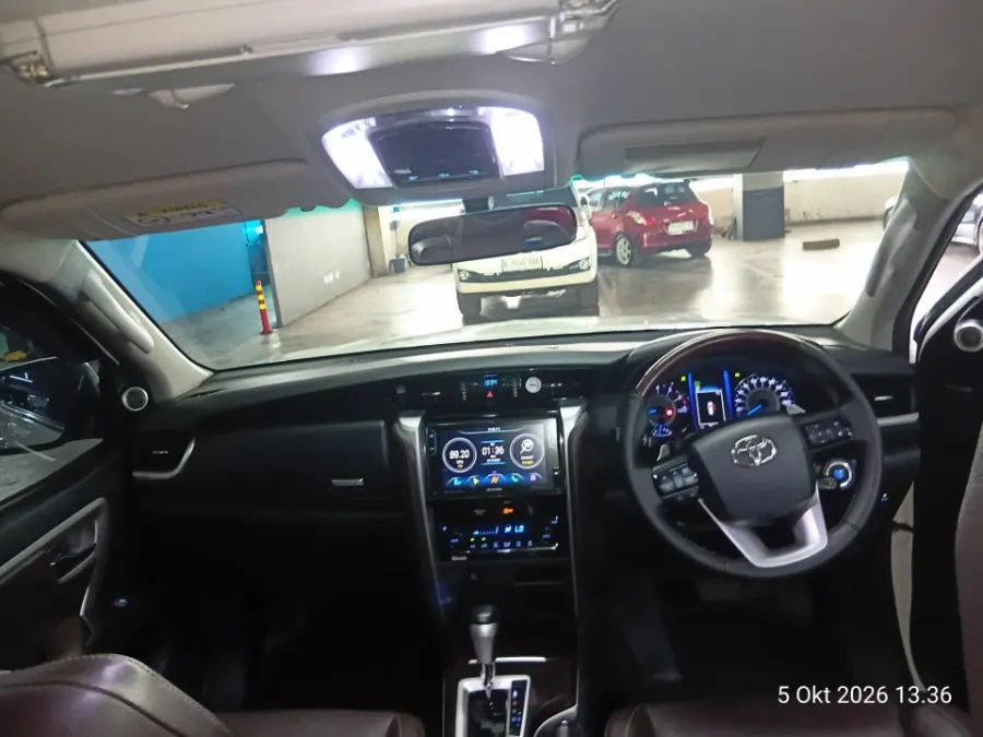Foto Mobil Bekas Dashboard Toyota Fortuner 2.7 SRZ tahun 2020