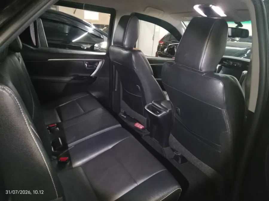 Foto Mobil Bekas Kabin Belakang Toyota Fortuner 2.8 4X2 VRZ tahun 2022