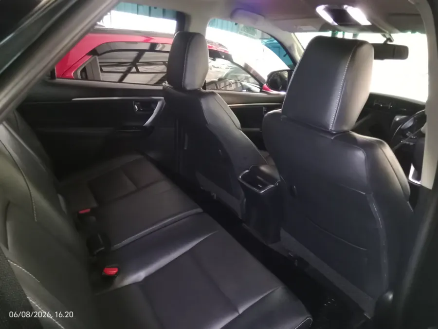 Foto Mobil Bekas Kabin Belakang Toyota Fortuner 2.8 4X2 VRZ tahun 2022