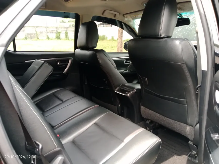 Foto Mobil Bekas Kabin Belakang Toyota Fortuner 2.8 4X2 VRZ tahun 2022