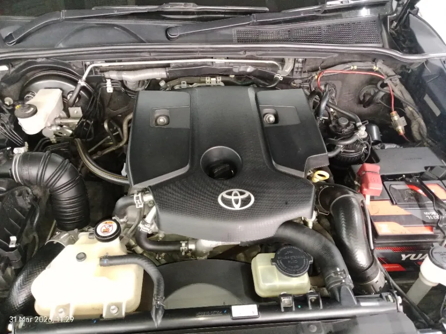 Foto Mobil Bekas Mesin Toyota Fortuner 2.8 4X2 VRZ tahun 2022