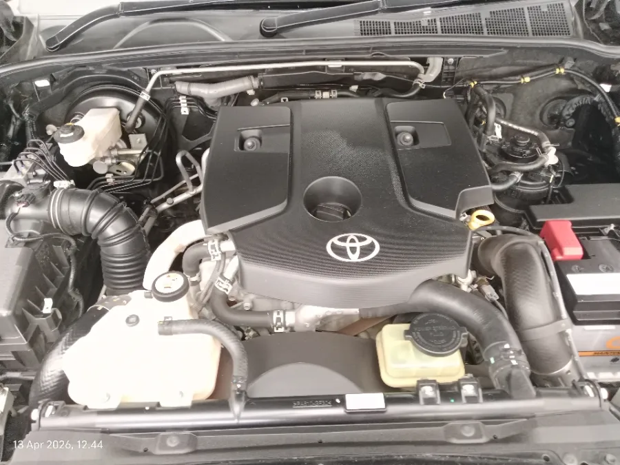 Foto Mobil Bekas Mesin Toyota Fortuner 2.8 4X2 VRZ tahun 2022